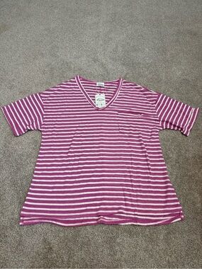 New’m Striped V-Neck Tee in Pink and White